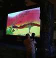 Filme projetado em um telão nas ruas do Rio de Janeiro em meio à pandemia de coronavírus 
17/04/2020
REUTERS/Pilar Olivares  Foto: Reuters