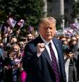 Trump terá que deixar de fazer comícios e eventos de arrecadação a pouco mais de um mês da eleição  Foto: Getty Images / BBC News Brasil