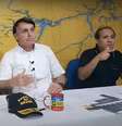 O presidente Jair Bolsonaro em live semanal no Facebook  Foto: Reprodução / Estadão