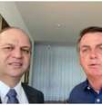 Ricardo Barros, líder do governo na Câmara, e o presidente Jair Bolsonaro  Foto: Twitter/Reprodução / Estadão
