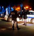 Policiais franceses patrulham área de Conflans Sainte-Honorine próximo ao local de ataque a professor
16/10/2020
REUTERS/Charles Platiau  Foto: Reuters
