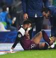 Neymar recebe atendimento médico em partida do PSG
28/10/2020
REUTERS/Ozan Kose  Foto: Reuters