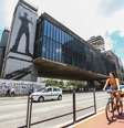 Vista externa do Museu de Arte de São Paulo (MASP) na Avenida Paulista (foto tirada antes da pandemia do novo coronavírus)  Foto: Tiago Queiroz / Estadão Conteúdo