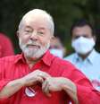 O ex-presidente Lula vota em zona eleitoral na cidade de São Bernardo do Campo (SP), neste domingo (15), dia do primeiro turno das eleições de 2020  Foto: Danilo M Yoshioka / Futura Press