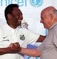 Dois maiores goleadores do Santos, Pelé e Pepe fizera, juntos 1.496 gols pelo clube  Foto: Pedro Ernesto Guerra Azevedo/ Divulgação / Estadão