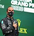 Lewis Hamilton no pódio do Grande Prêmio da Turquia
15/11/2020 Pool via REUTERS/Clive Mason  Foto: Reuters
