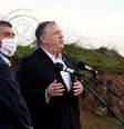 Secretário de Estado dos EUA, Mike Pompeo (sem máscara), fala ao lado do chanceler israelense, Gabi Ashkenazi, no território ocupado das Colinas de Golã
19/11/2020
Patrick Semansky/Pool via REUTERS  Foto: Reuters