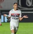 Luciano comemora gol contra o Flamengo  Foto:  Renato Gizzi/Agência O Dia / Estadão