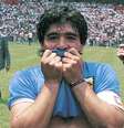 Maradona com camiseta Argentina  Foto: Getty Images / BBC News Brasil