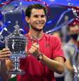 Dominic Thiem posa para foto com troféu do Aberto dos EUA de tênis em Nova York
13/09/2020 Danielle Parhizkaran-USA TODAY Sports  Foto: Reuters