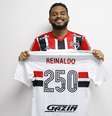 Reinaldo completou 250 jogos pelo São Paulo  Foto: Divulgação/SPFC / Estadão