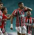 Luciano comemora um dos gols que marcou na vitória do São Paulo sobre o Bahia  Foto: Miguel Schincariol/ Flickr São Paulo / Divulgação