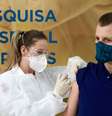 Voluntário recebe potencial vacina contra Covid-19 durante testes em Porto Alegre (RS) 
08/08/2020
REUTERS/Diego Vara  Foto: Reuters
