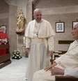 Papa Francisco e novos cardeais visitam Joseph Ratzinger no Vaticano  Foto: ANSA / Ansa