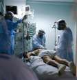 Hospitais voltaram a ficar cheios com pacientes infectados pelo novo coronavírus  Foto: Reuters / BBC News Brasil
