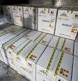 Caixas com vacinas contra Covid-19 da Pfizer na UPS Worldport, em Louisville, Kentucky
 13/12/2020 Michael Clevenger/Pool via REUTERS/File Photo  Foto: Reuters