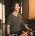 A meditação traz inúmeros benefícios para o seu bem-estar  Foto: wagnerokasaki / iStock