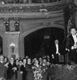 Wilhelm Furtwängler rege a Filarmônica de Berlim em 1935 diante de proeminências nazistas  Foto: DW / Deutsche Welle