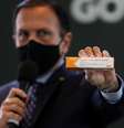 Governador João Doria segura caixa da CoronaVac
21/07/2020
REUTERS/Amanda Perobelli  Foto: Reuters