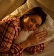 Perto da sua hora de dormir, comece a apagar as luzes e diminua a intensidade dos estímulos  Foto: EmirMemedovski / iStock