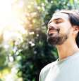 A paz que sentimos nunca é externa, ela sempre acontece dentro de nós  Foto: Olezzo / iStock