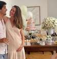 Eva é a primeira filha da atriz Nathalia Dill e de seu companheiro, o músico Pedro Curvello  Foto: Instagram/ @nathaliadillVerificado / Estadão Conteúdo