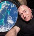 Scott Kelly quebrou o recorde americano de voos espaciais de longa duração  Foto: NASA / BBC News Brasil