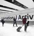 Reino Unido barrou passageiros de 16 países por variante brasileira  Foto: EPA / Ansa - Brasil