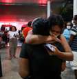 Parentes de paciente internado em Hospital 28 de Agosto em Manaus
14/1/2021 REUTERS/Bruno Kelly  Foto: Reuters