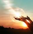 A espiritualidade é a conexão do humano com o Divino  Foto: ipopba / iStock