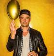 Josh Duhamel deve substituir Hammer em comédia com J. Lo  Foto: Instagram/Josh Duhamel / Pipoca Moderna