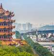 Primeiro caso de uma 'pneumonia por causa desconhecida' foi registrado em Wuhan no início de dezembro de 2019  Foto: Getty Images / BBC News Brasil