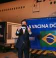 João Doria foi recepcionar a chega de insumos para a produção da coronavac  Foto: Reprodução/Twitter