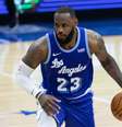 LeBron James durante partida do Los Angeles Lakers contra o Philadelphia 76ers
27/01/2021 Bill Streicher-USA TODAY Sports  Foto: Reuters