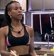 Karol Conká na cozinha do 'Big Brother Brasil': participante foi autoritária e ordenou que Lucas Penteado não se sentasse à mesa para almoçar  Foto: Globoplay / Reprodução