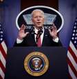 Joe Biden visita o Pentágono em Arlington
REUTERS/Carlos Barria  Foto: Reuters