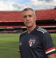 Hernán Crespo vestiu a camisa do São Paulo e visitou o Morumbi, nesta terça-feira. Foto: Reprodução  Foto: Gazeta Esportiva