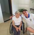 O presidente Jair Bolsonaro publica foto com a mãe, Olinda (20/4/2019)  Foto: Reprodução/Facebook / Estadão Conteúdo