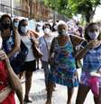 Idosos fazem fila para tomar vacina contra Covid-19 em São Gonçalo (RJ)
 18/2/2021   REUTERS/Ricardo Moraes  Foto: Reuters