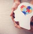 Ter saúde mental é fundamental, porque é através da mente que experimentamos o mundo  Foto: ThitareeSarmkasat / iStock