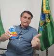 Diagnosticado com a covid-19, presidente Jair Bolsonaro mostrou o medicamento durante uma live e recomendou o uso da cloroquina  Foto: REPRODUCAO /YOUTUBE/JAIR BOLSONARO / Estadão Conteúdo