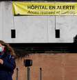Cartaz alerta sobre alerta em hospital por causa da pandemia de Covid-19 em Dunkirk, na França
24/02/2021 REUTERS/ Pascal Rossignol  Foto: Reuters