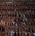 Enterro de vítima da Covid-19 em cemitério de São Paulo
22/05/2020
REUTERS/Amanda Perobelli  Foto: Reuters