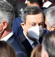 Mario Draghi (centro) no funeral de Luca Attanasio e Vittorio Iacovacci  Foto: ANSA / Ansa - Brasil