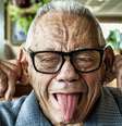 Muita gente gostaria de pensar que nossa personalidade é estável para o resto da vida — mas novas pesquisas derrubam essa teoria  Foto: Getty Images / BBC News Brasil