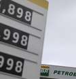 Preços dos combustíveis em posto no Brasil; cotações têm mantido tendência de alta em 2021
REUTERS/Ricardo Moraes  Foto: Reuters