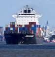 Navio de contêineres deixa porto de Hamburgo, Alemanha. REUTERS/Fabian Bimmer  Foto: Reuters
