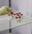 Patentes permitem a farmacêuticas controlar preços e a produção de suas vacinas  Foto: Reuters / BBC News Brasil