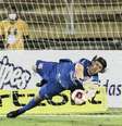 Cássio defende pênalti em partida contra o Mirassol   Foto: Rodrigo Coca/Agência Corinthians