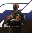 Lewis Hamilton comemora no pódio após vencer o Grande Prêmio do Barein de Fórmula 1
28/03/2021 Pool via REUTERS/Lars Baron  Foto: Reuters